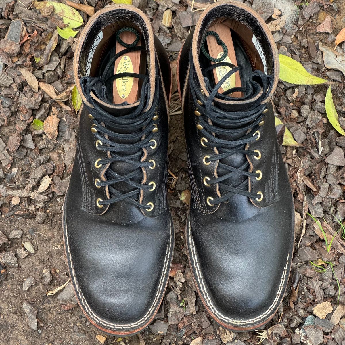 Photo by iwearboots on February 3, 2024 of the Nicks Unknown Model in Horween Black Waxed Flesh.