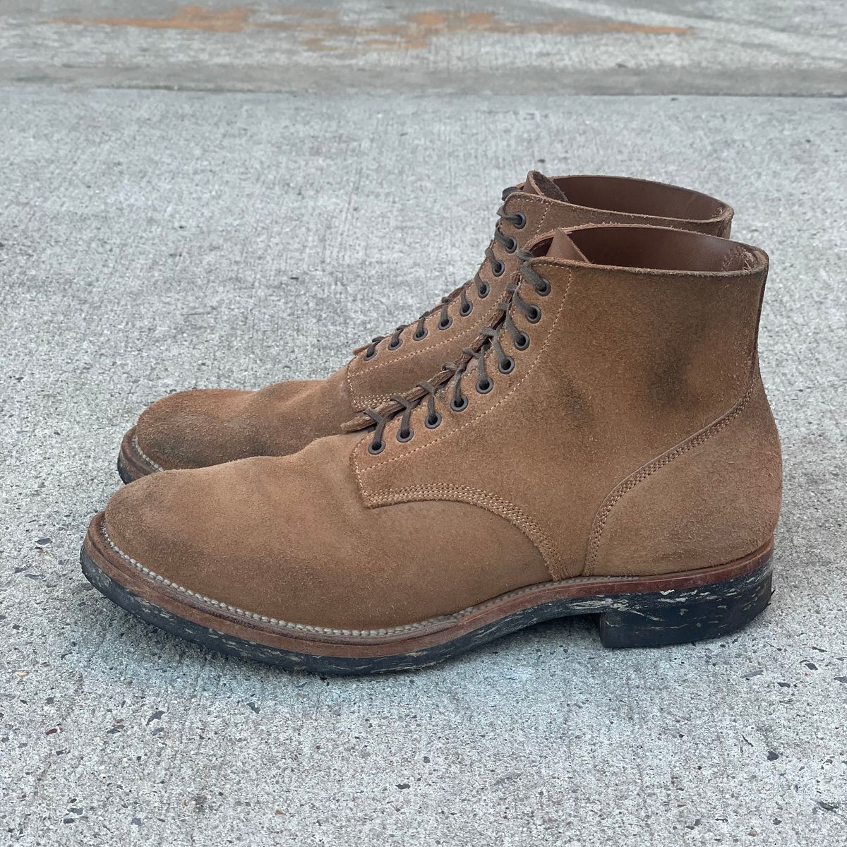 Photo by RemyTwotimes on January 3, 2025 of the Viberg N1 Boot in Horween Marine Field Roughout.