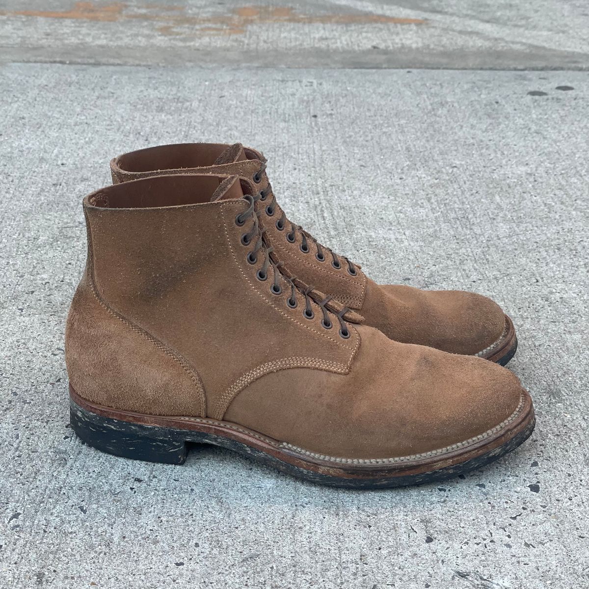 Photo by RemyTwotimes on January 3, 2025 of the Viberg N1 Boot in Horween Marine Field Roughout.