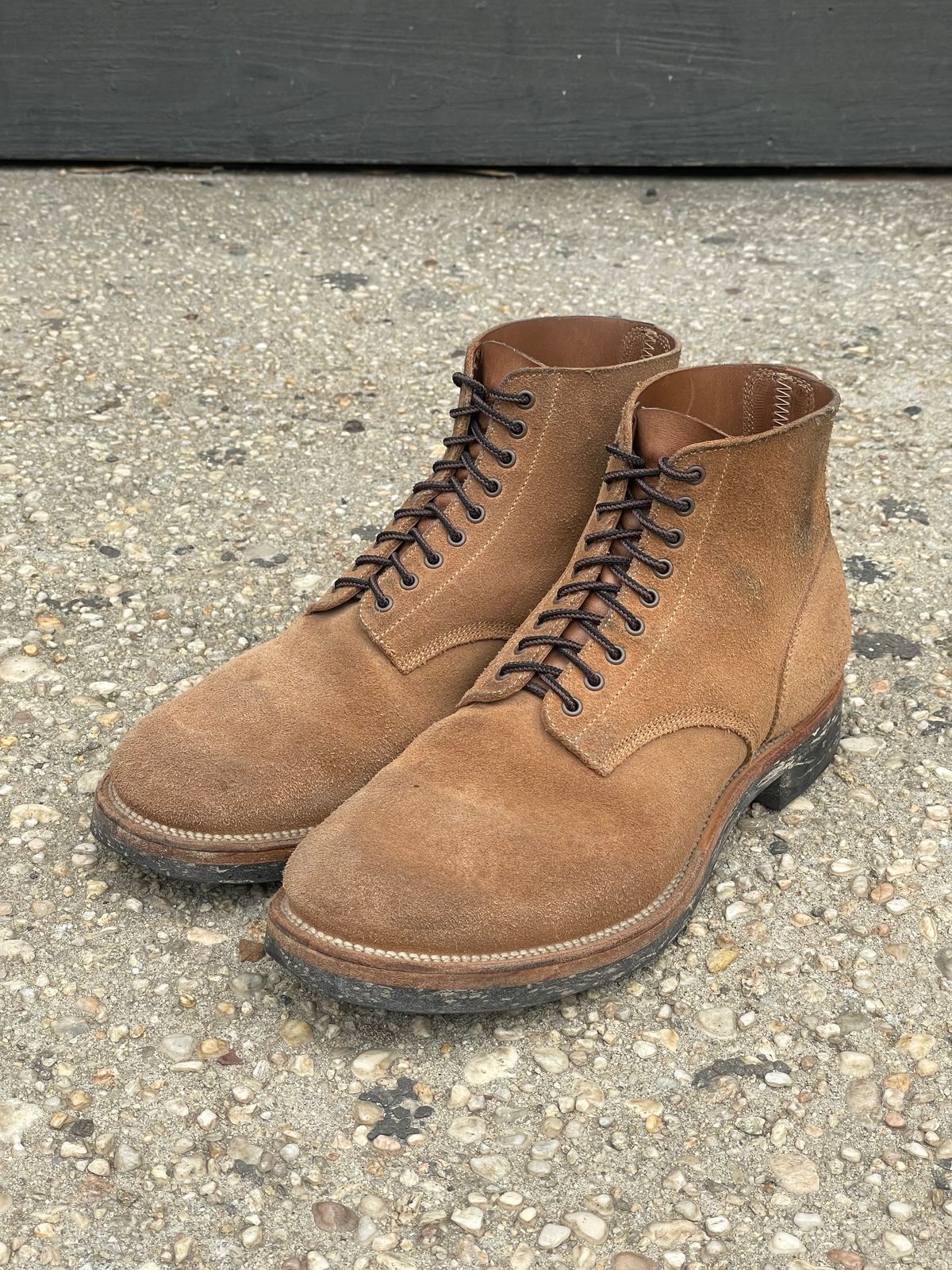 Photo by RemyTwotimes on March 5, 2025 of the Viberg N1 Boot in Horween Marine Field Roughout.