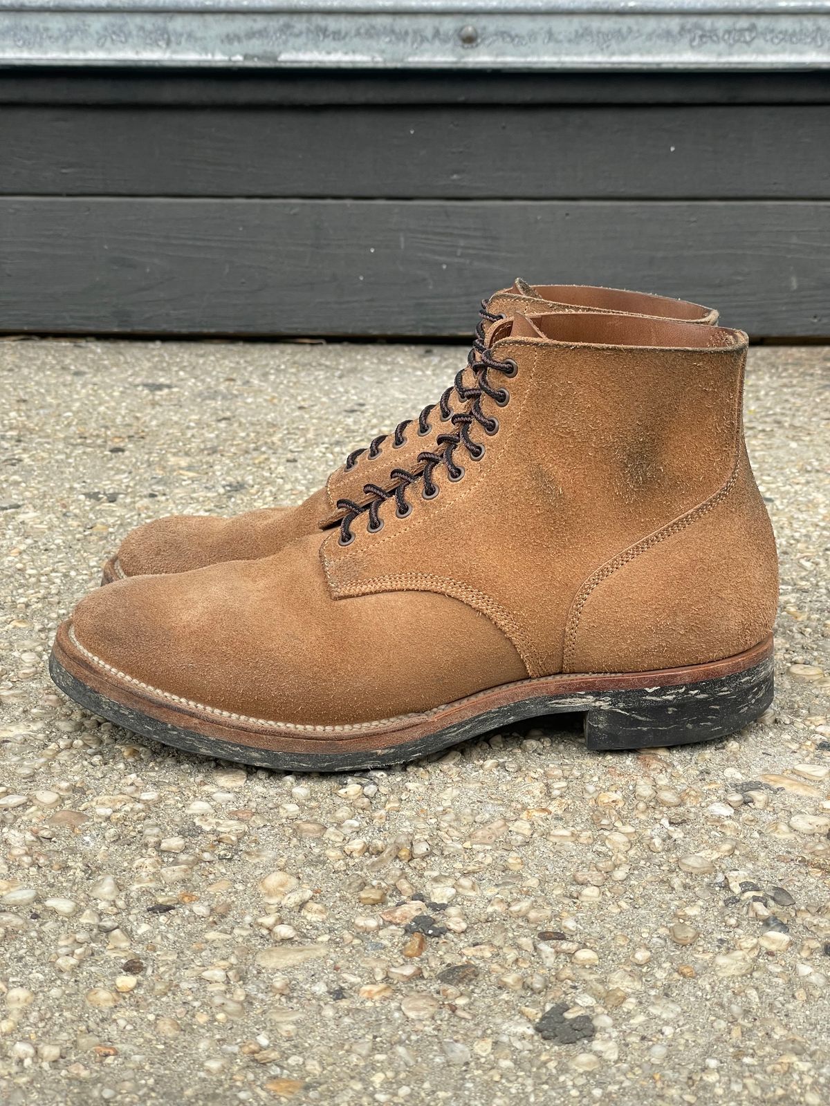 Photo by RemyTwotimes on March 5, 2025 of the Viberg N1 Boot in Horween Marine Field Roughout.