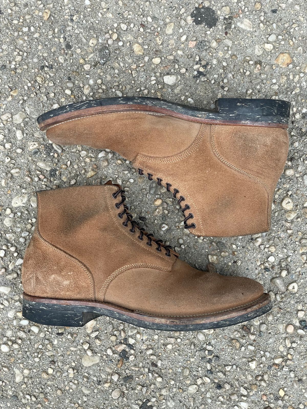 Photo by RemyTwotimes on March 5, 2025 of the Viberg N1 Boot in Horween Marine Field Roughout.