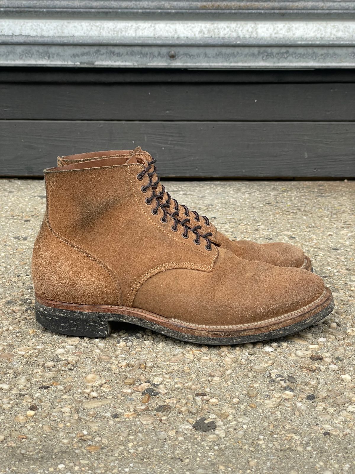 Photo by RemyTwotimes on March 5, 2025 of the Viberg N1 Boot in Horween Marine Field Roughout.