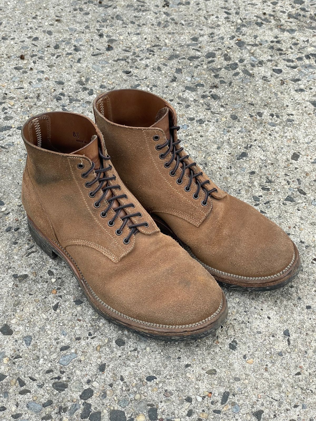 Photo by RemyTwotimes on March 31, 2025 of the Viberg N1 Boot in Horween Marine Field Roughout.