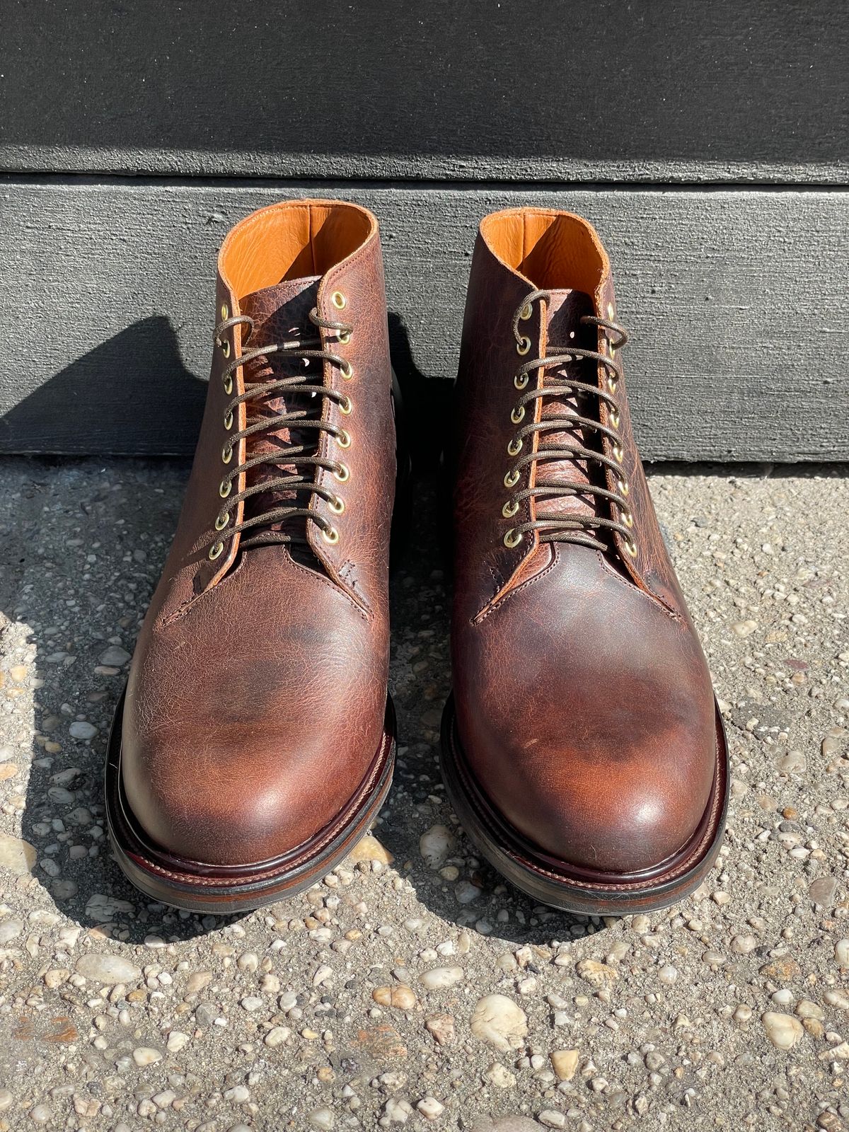 Photo by RemyTwotimes on October 1, 2023 of the Viberg Wholecut Derby Boot in Horween Rowdy Dachshund.
