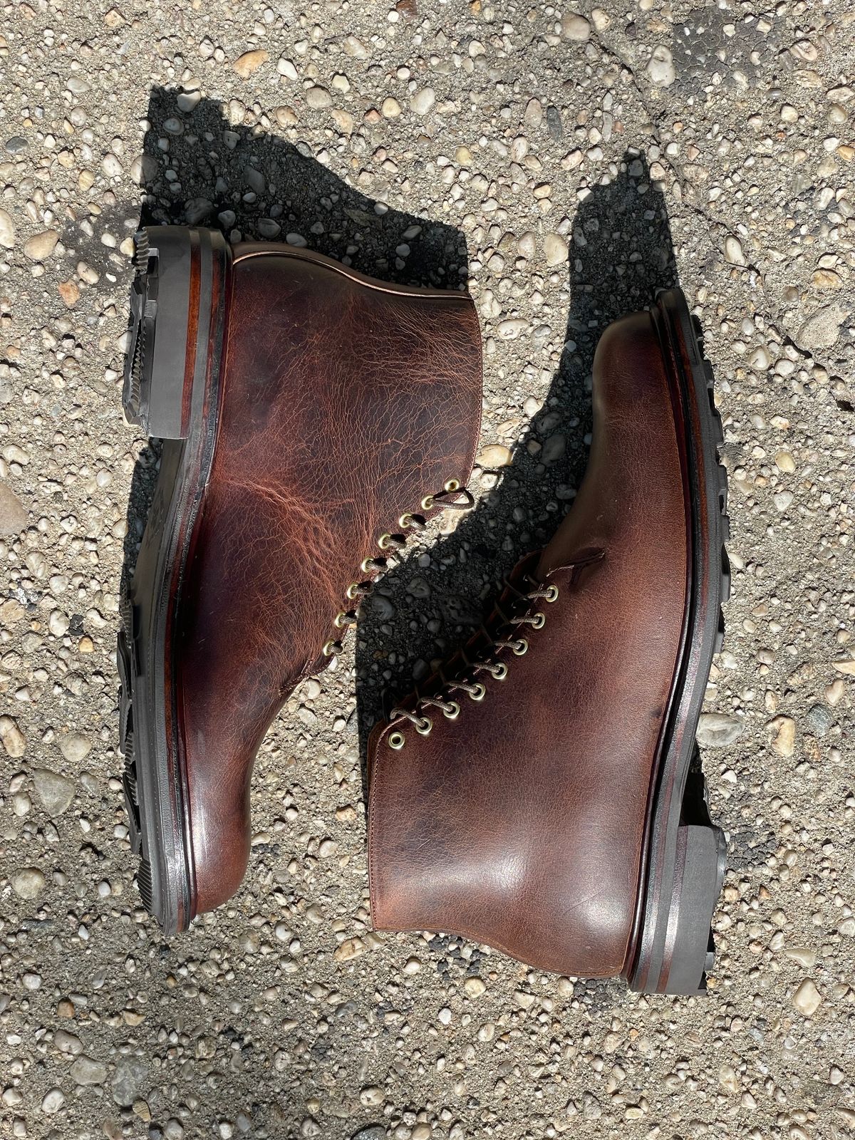 Photo by RemyTwotimes on October 1, 2023 of the Viberg Wholecut Derby Boot in Horween Rowdy Dachshund.
