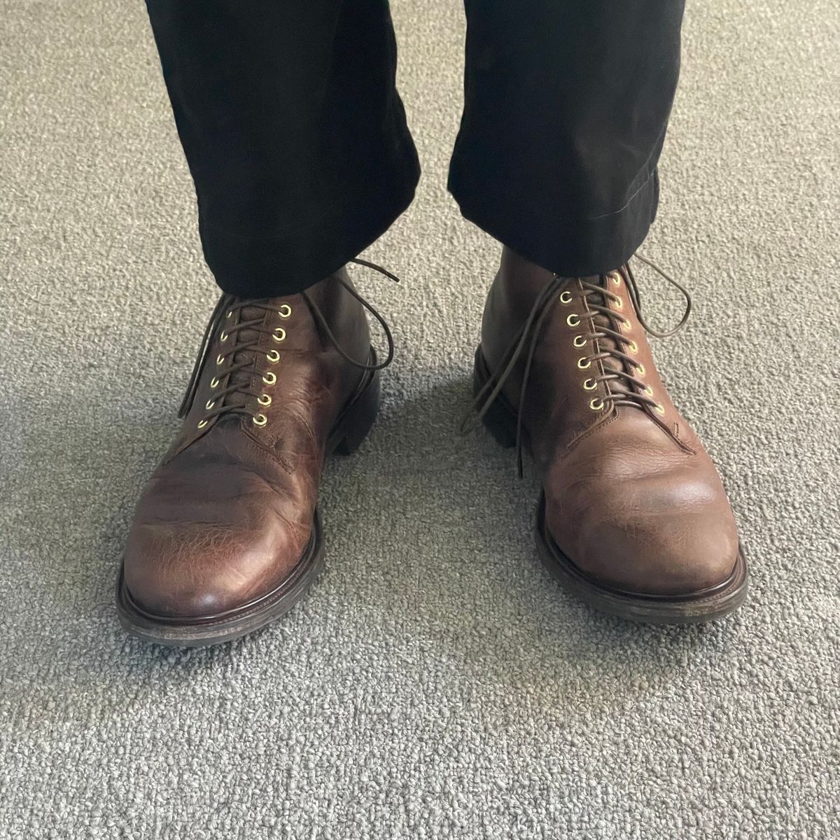 Photo by RemyTwotimes on November 11, 2023 of the Viberg Wholecut Derby Boot in Horween Rowdy Dachshund.
