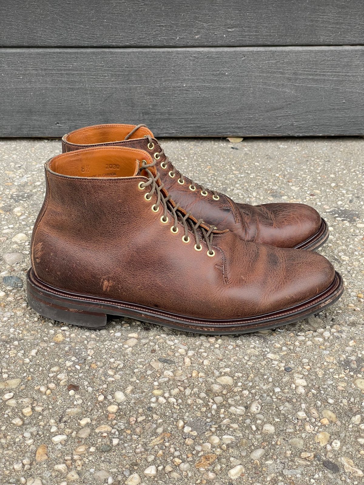 Photo by RemyTwotimes on December 4, 2023 of the Viberg Wholecut Derby Boot in Horween Rowdy Dachshund.