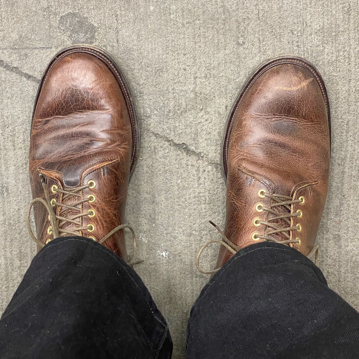 Photo by RemyTwotimes on February 16, 2024 of the Viberg Wholecut Derby Boot in Horween Rowdy Dachshund.