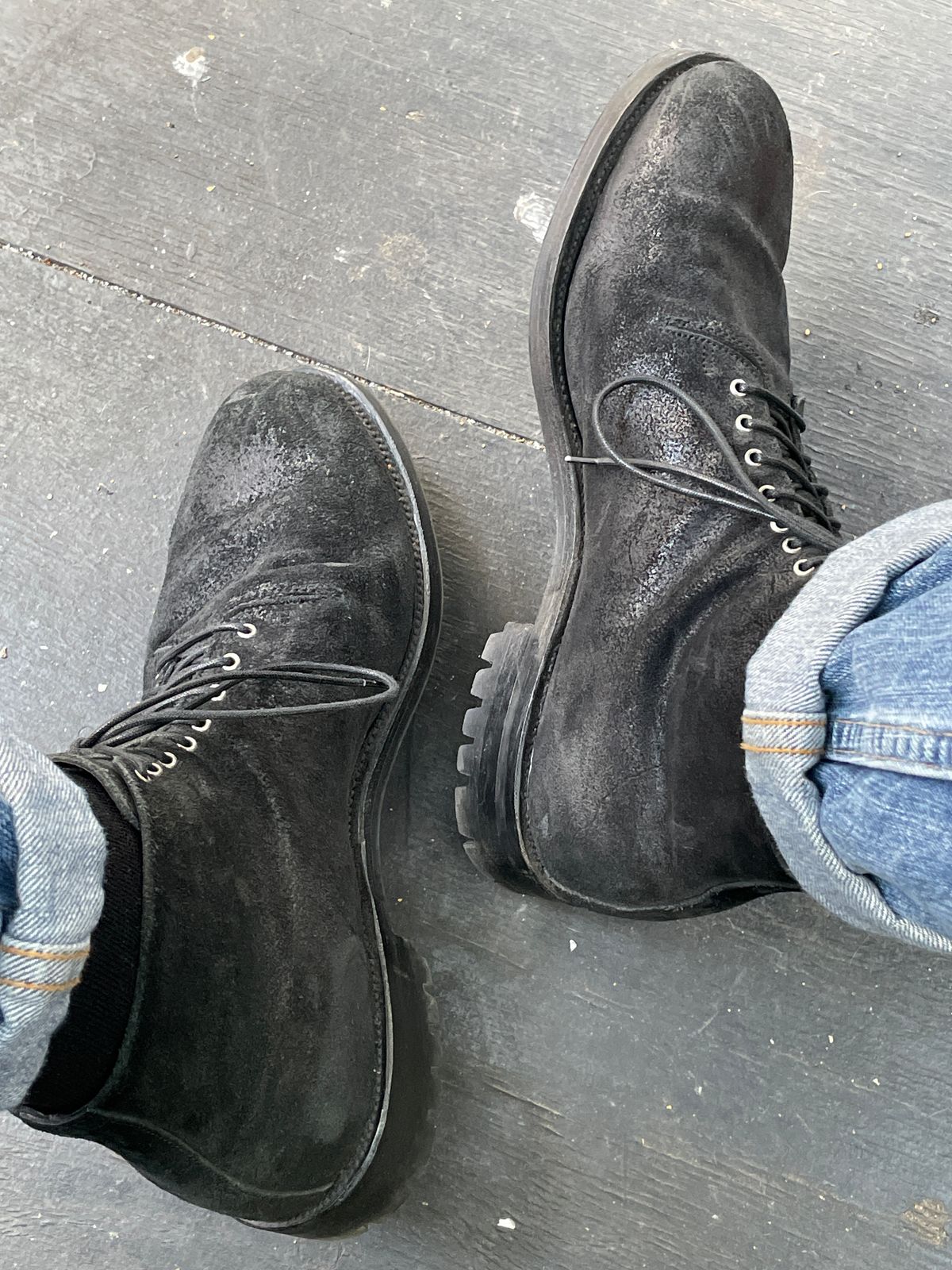 Photo by RemyTwotimes on May 27, 2023 of the Viberg Wholecut Derby Boot in Camel Black Waxed Roughout.