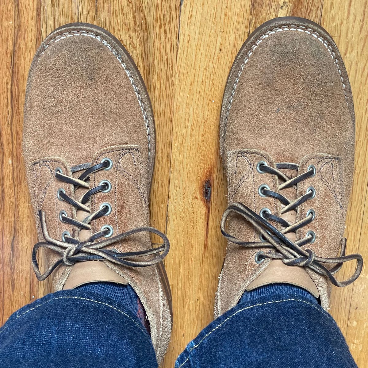 Photo by RemyTwotimes on August 11, 2024 of the Viberg 145 Oxford in Wheat Roughout.