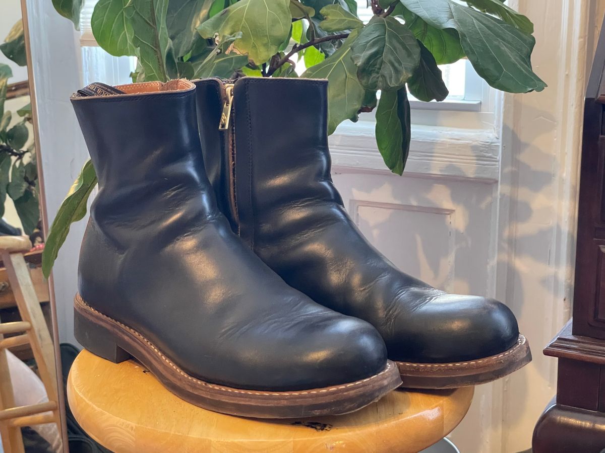 Photo by RemyTwotimes on April 2, 2023 of the Rolling Dub Trio Casper Boot in Horween Black Chromexcel.