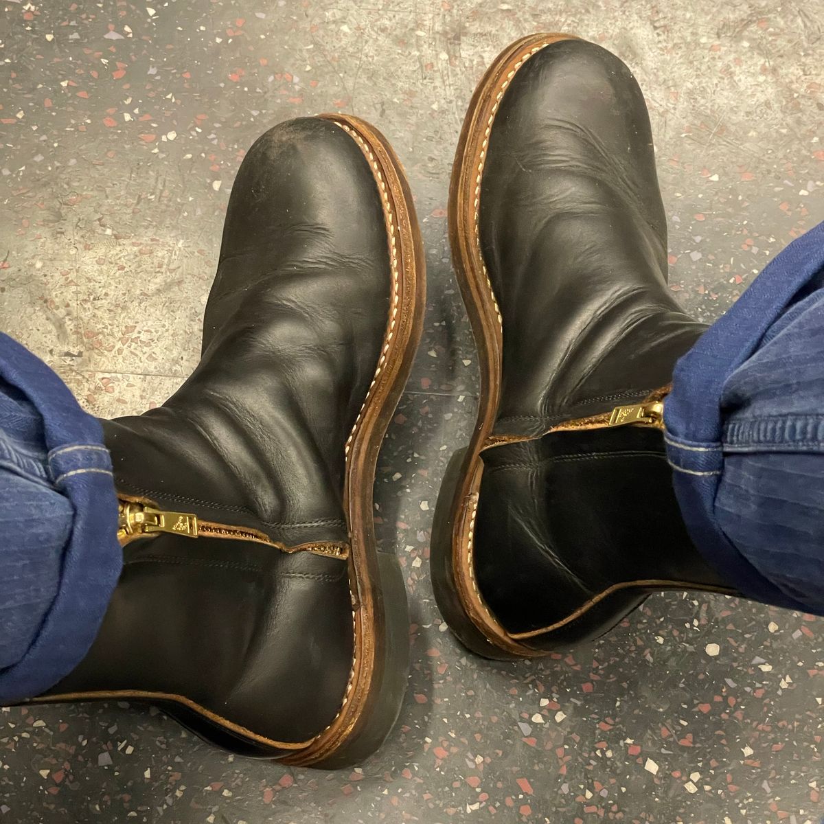 Photo by RemyTwotimes on December 11, 2023 of the Rolling Dub Trio Casper Boot in Horween Black Chromexcel.