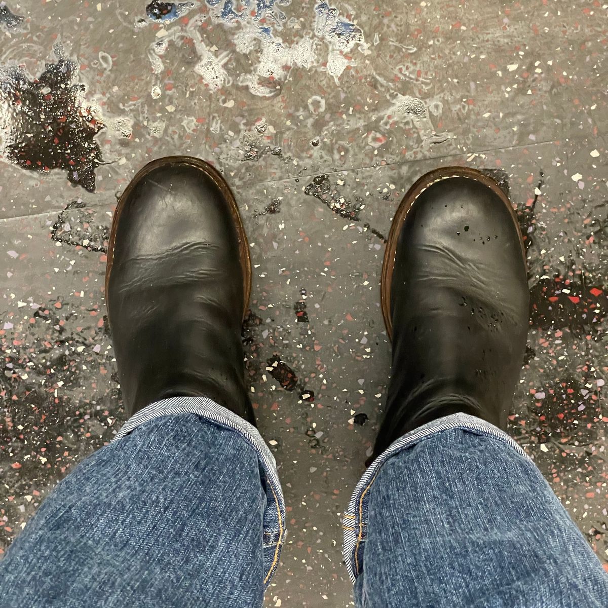 Photo by RemyTwotimes on March 9, 2024 of the Rolling Dub Trio Casper Boot in Horween Black Chromexcel.