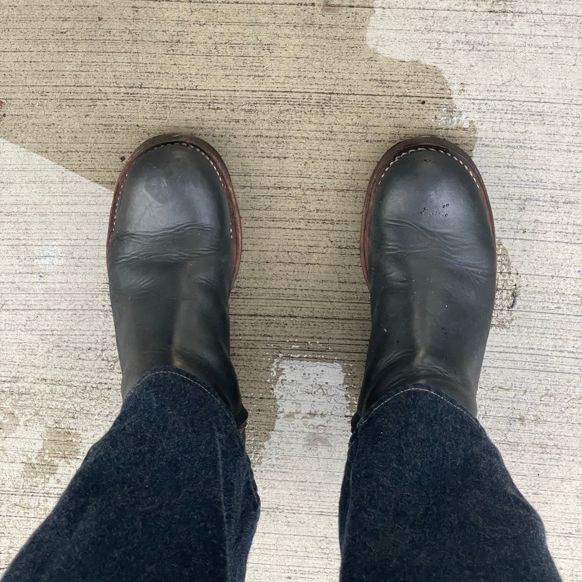 Photo by RemyTwotimes on August 2, 2024 of the Rolling Dub Trio Casper Boot in Horween Black Chromexcel.