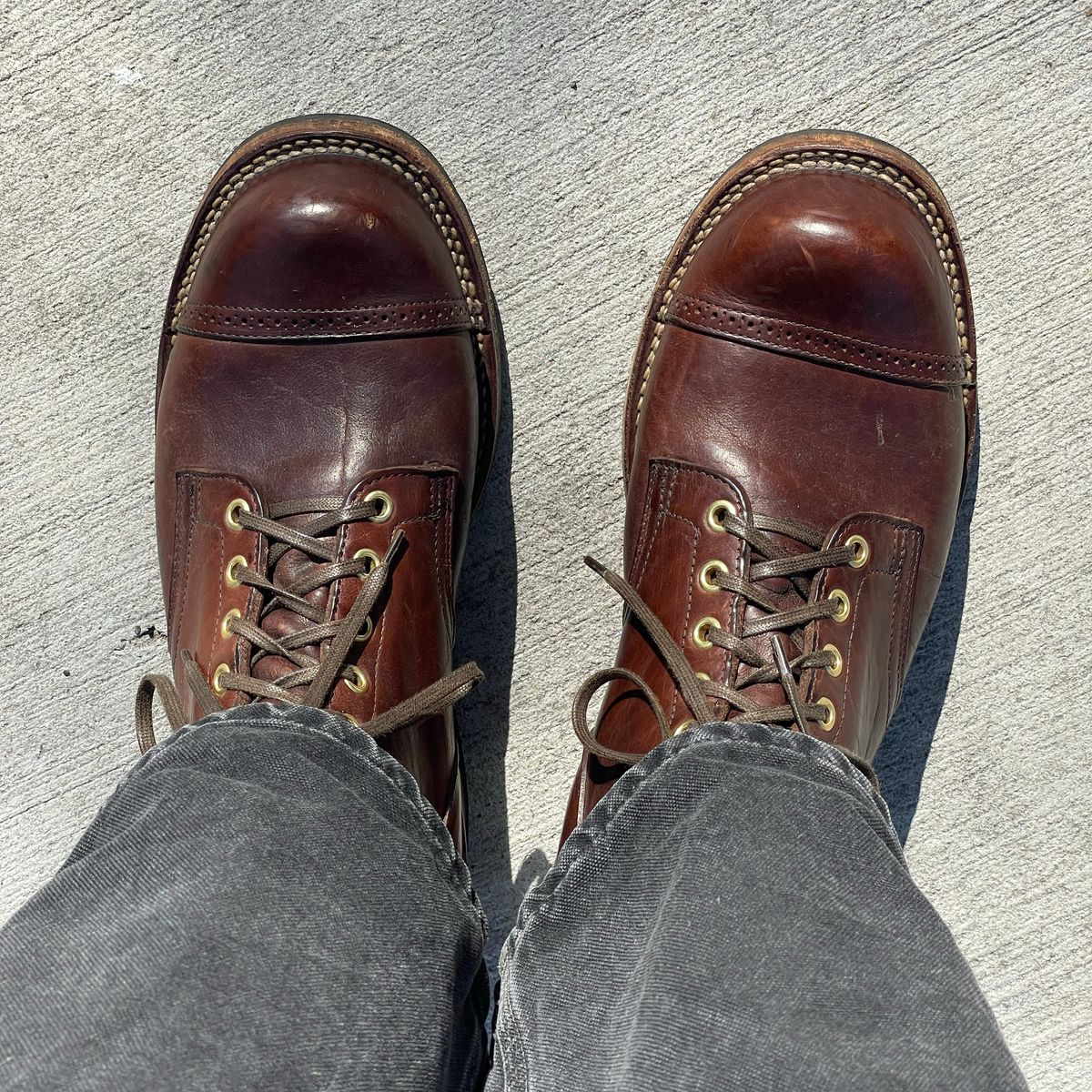 Photo by RemyTwotimes on March 14, 2024 of the Viberg Service Boot BCT in Horween Natural Bison.