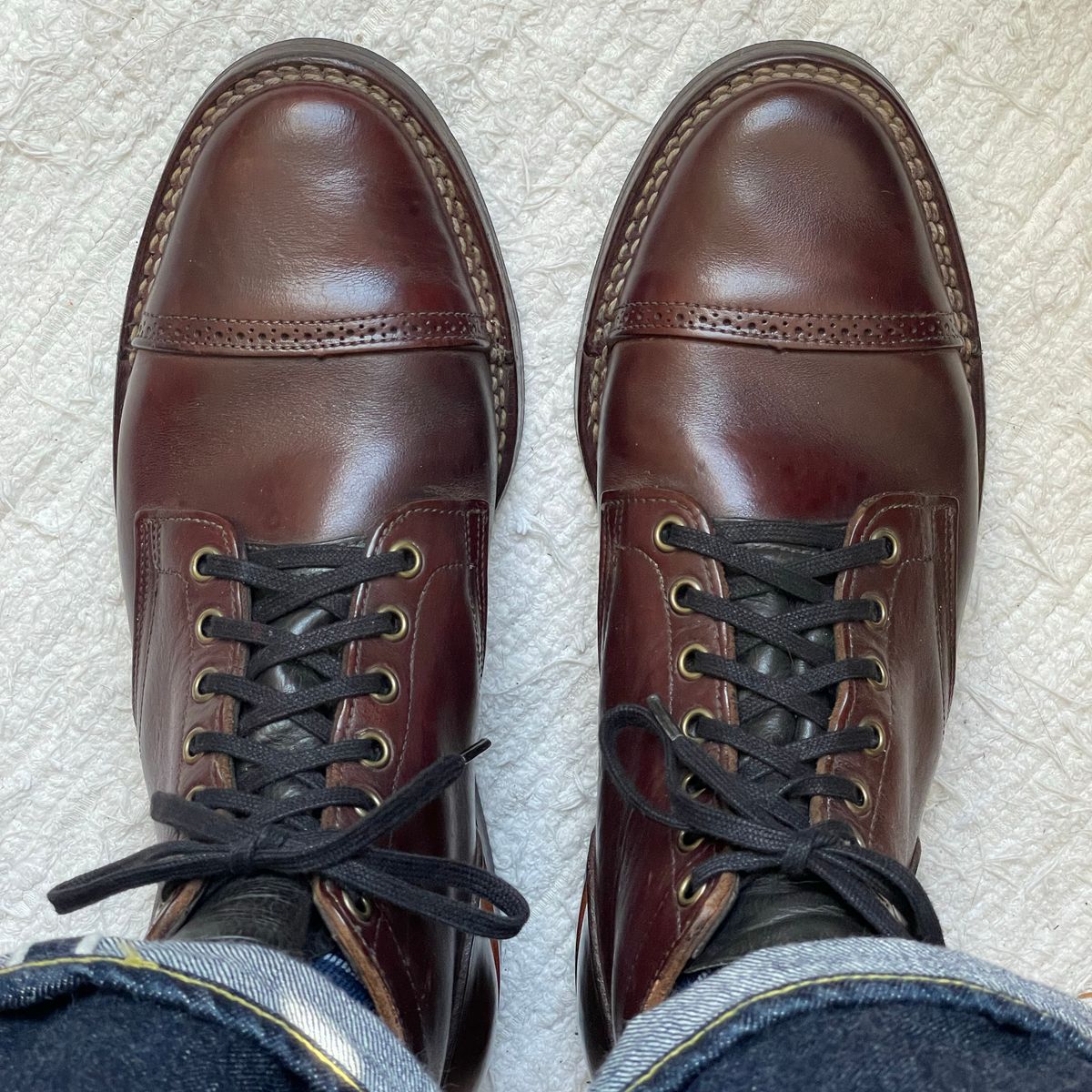 Photo by RemyTwotimes on May 20, 2025 of the Viberg Service Boot BCT in Horween Color 8 Chromexcel.