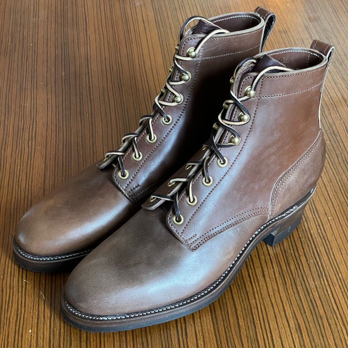 Photo by RemyTwotimes on February 24, 2024 of the Rolling Dub Trio Griffin 6” Plain Toe Boot in Similar Brown Horsebutt #1010.