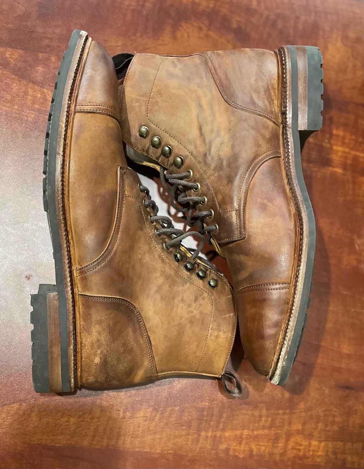 Photo by WalkingToMyWedding on December 3, 2023 of the Meermin Jumper Boot in Tobacco Waxy Shell Cordovan.