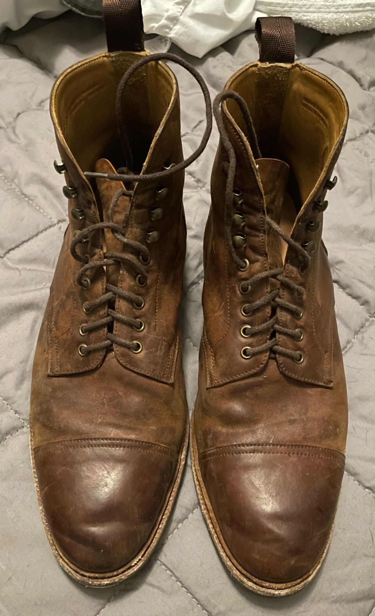Photo by WalkingToMyWedding on January 6, 2024 of the Meermin Jumper Boot in Tobacco Waxy Shell Cordovan.