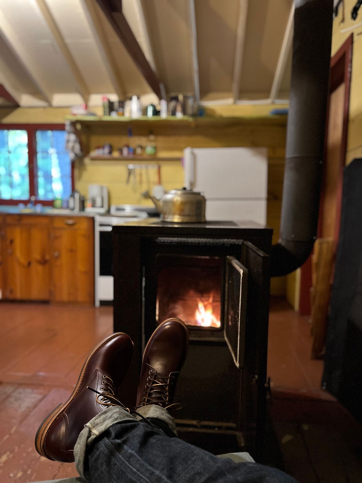 Photo by BigDogSaysBark on October 3, 2022 of the Oak Street Bootmakers Trench Boot in Horween Color 8 Chromexcel.