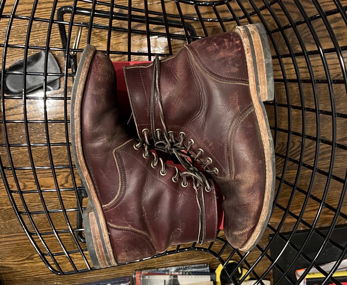 Photo by BigDogSaysBark on December 6, 2022 of the Oak Street Bootmakers Trench Boot in Horween Color 8 Chromexcel.