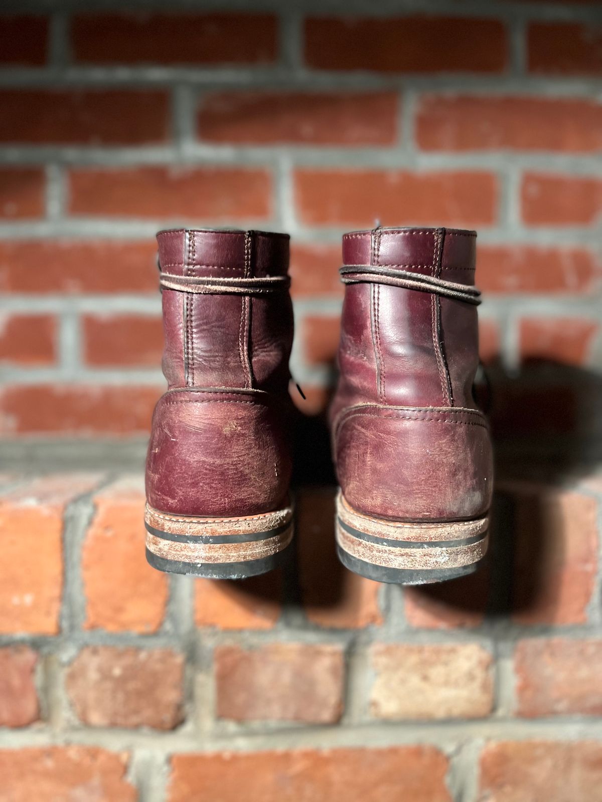 Photo by BigDogSaysBark on January 6, 2023 of the Oak Street Bootmakers Trench Boot in Horween Color 8 Chromexcel.