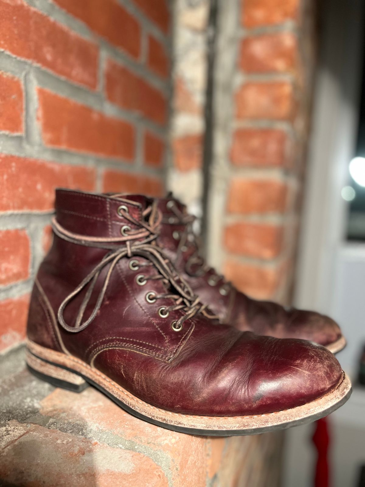 Photo by BigDogSaysBark on January 6, 2023 of the Oak Street Bootmakers Trench Boot in Horween Color 8 Chromexcel.