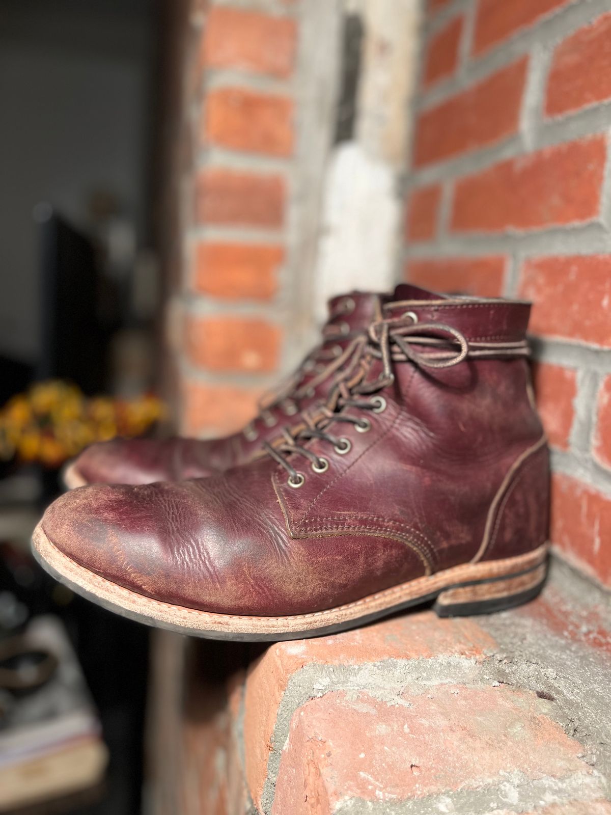 Photo by BigDogSaysBark on January 6, 2023 of the Oak Street Bootmakers Trench Boot in Horween Color 8 Chromexcel.