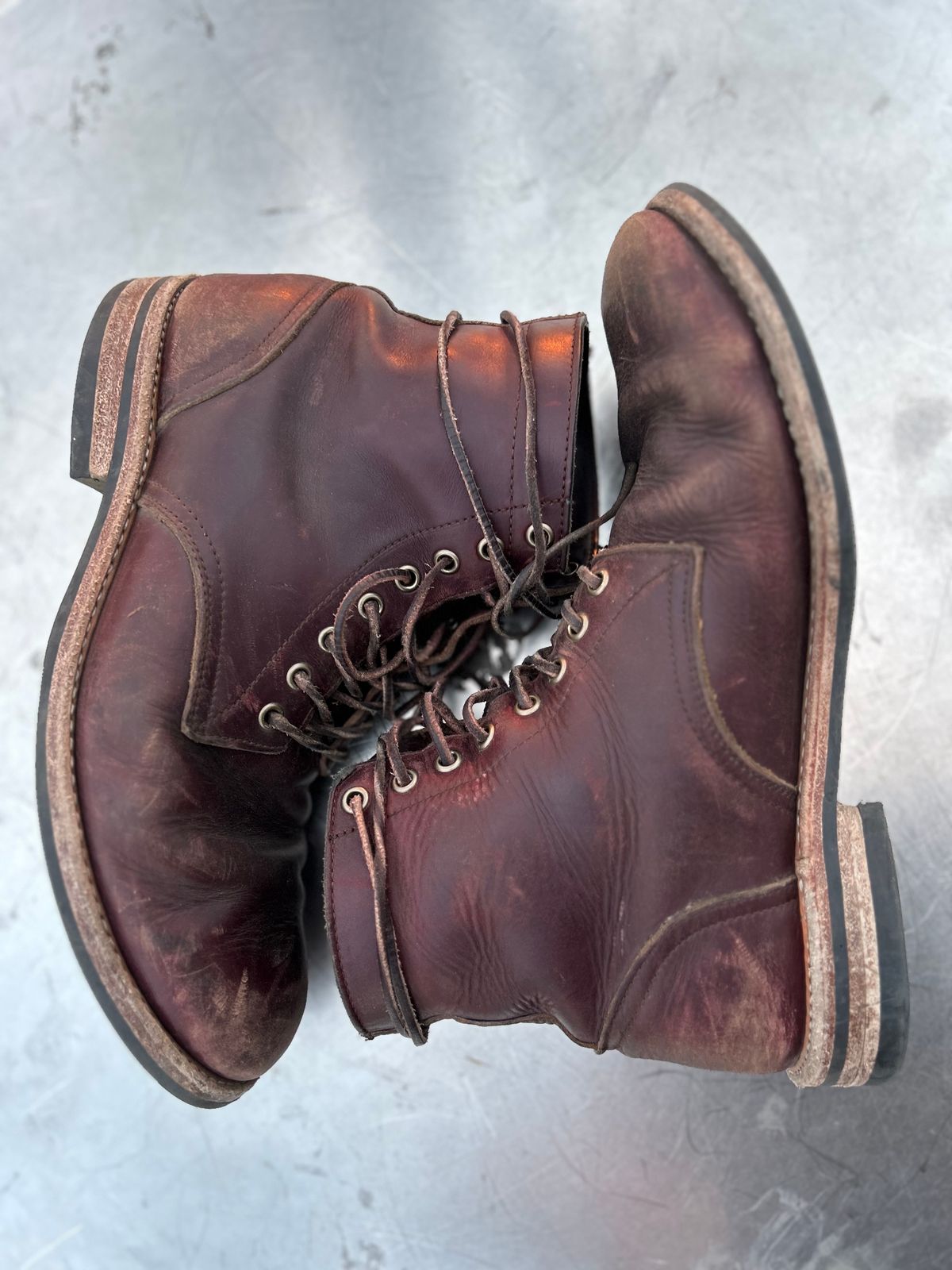 Photo by BigDogSaysBark on March 5, 2023 of the Oak Street Bootmakers Trench Boot in Horween Color 8 Chromexcel.