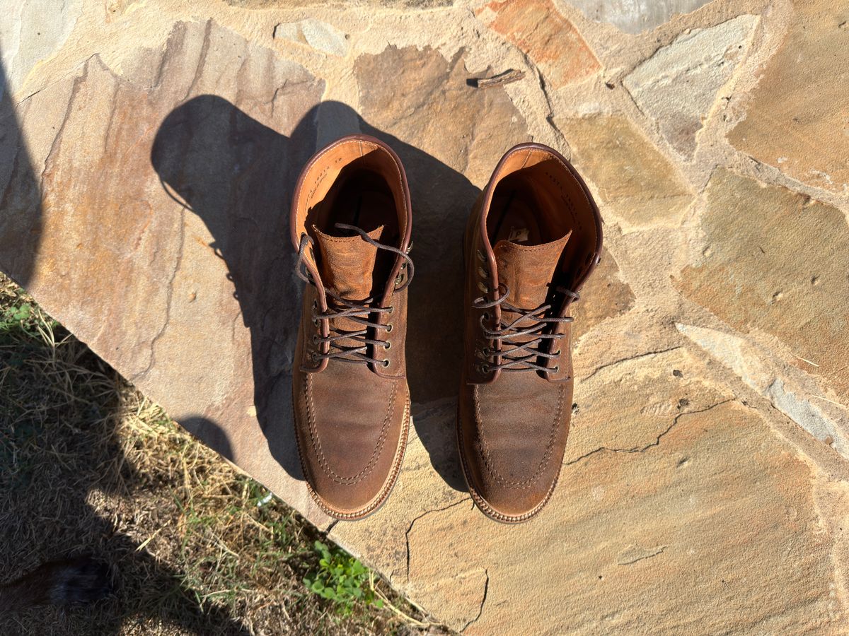 Photo by Aggie_eng on October 3, 2022 of the Parkhurst The Niagara in C.F. Stead Wheatbuck Waxy Commander Suede.