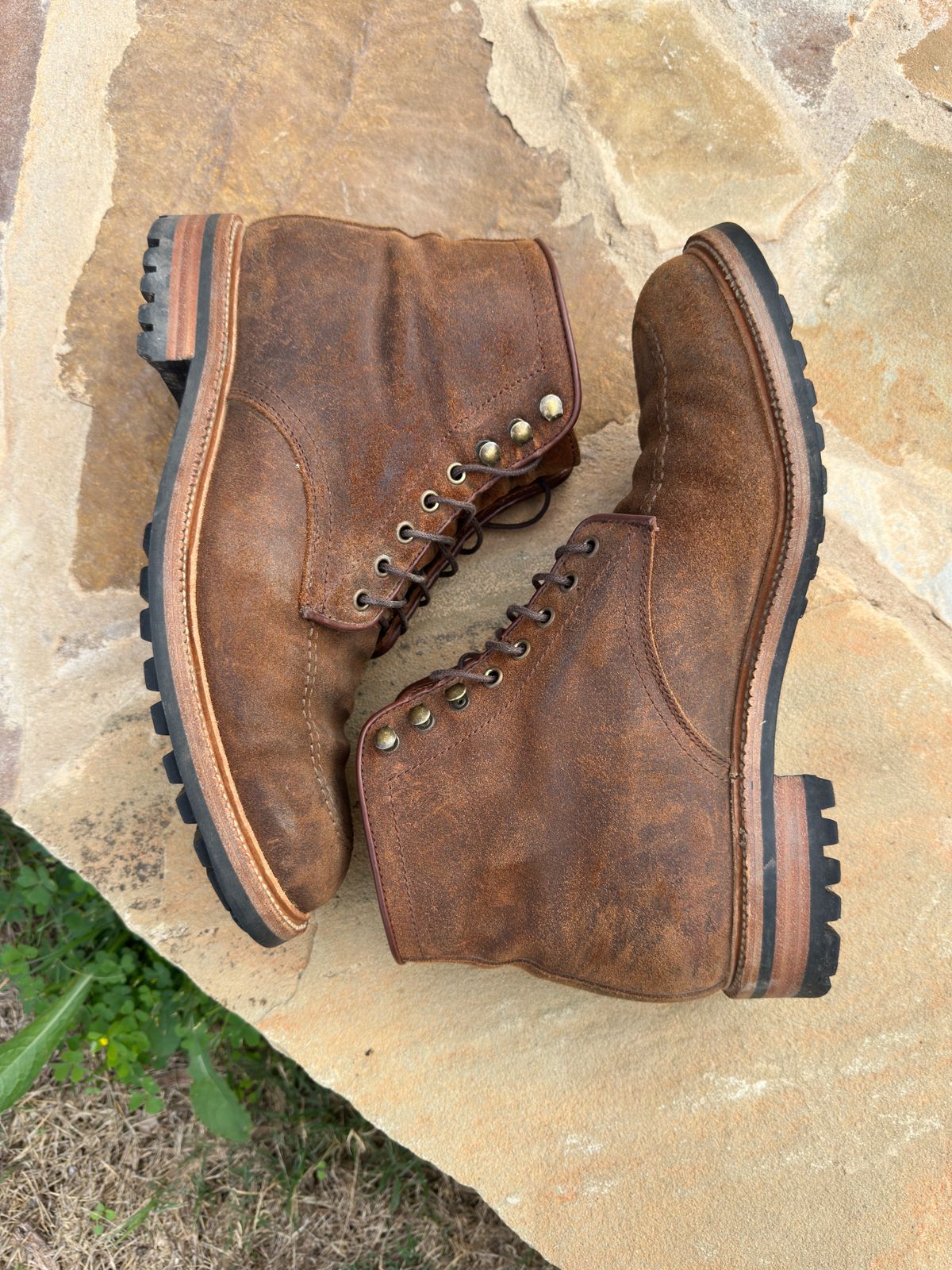 Photo by Aggie_eng on November 3, 2022 of the Parkhurst The Niagara in C.F. Stead Wheatbuck Waxy Commander Suede.