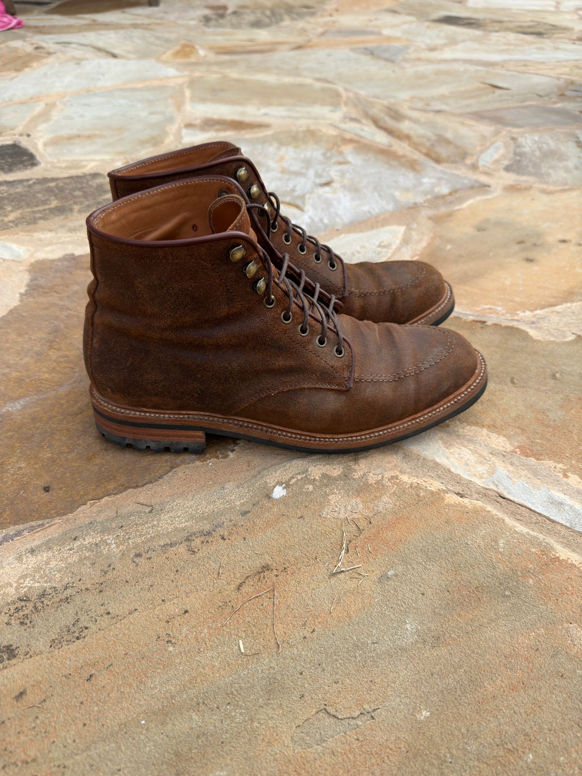 Photo by Aggie_eng on November 3, 2022 of the Parkhurst The Niagara in C.F. Stead Wheatbuck Waxy Commander Suede.