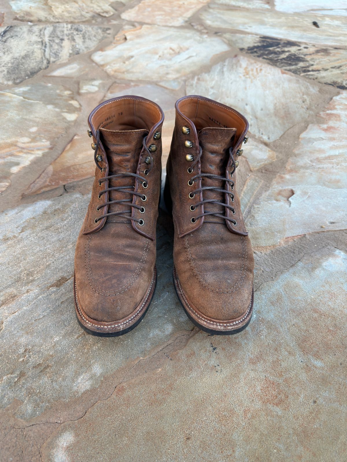 Photo by Aggie_eng on December 2, 2022 of the Parkhurst The Niagara in C.F. Stead Wheatbuck Waxy Commander Suede.