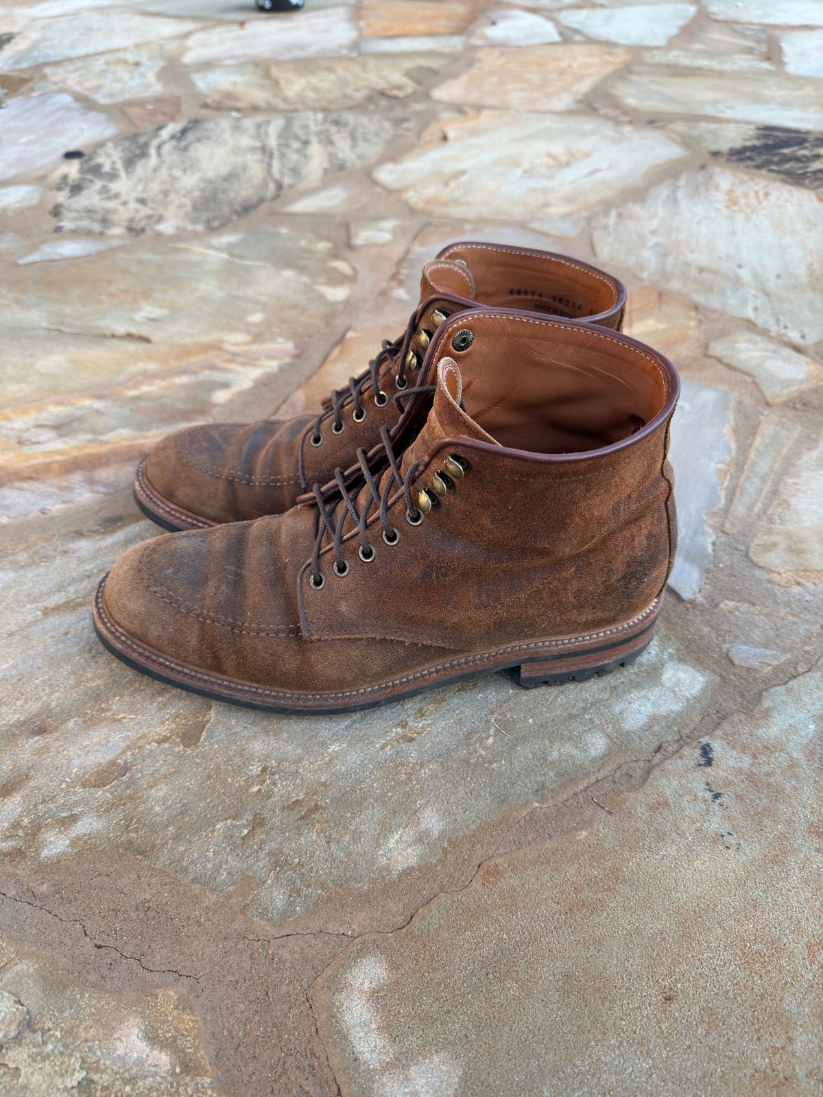 Photo by Aggie_eng on December 2, 2022 of the Parkhurst The Niagara in C.F. Stead Wheatbuck Waxy Commander Suede.