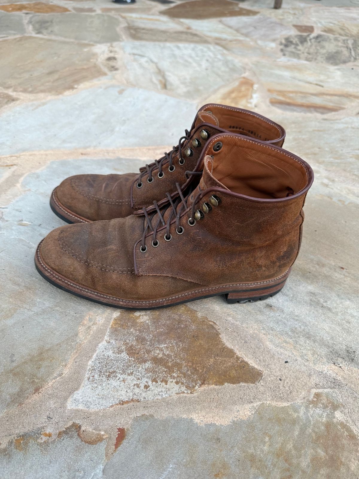 Photo by Aggie_eng on January 3, 2023 of the Parkhurst The Niagara in C.F. Stead Wheatbuck Waxy Commander Suede.