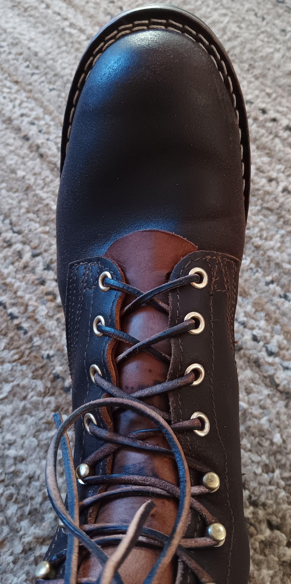 Photo by BobberD on October 8, 2023 of the Nicks Overlander in Horween Brown Waxed Flesh.