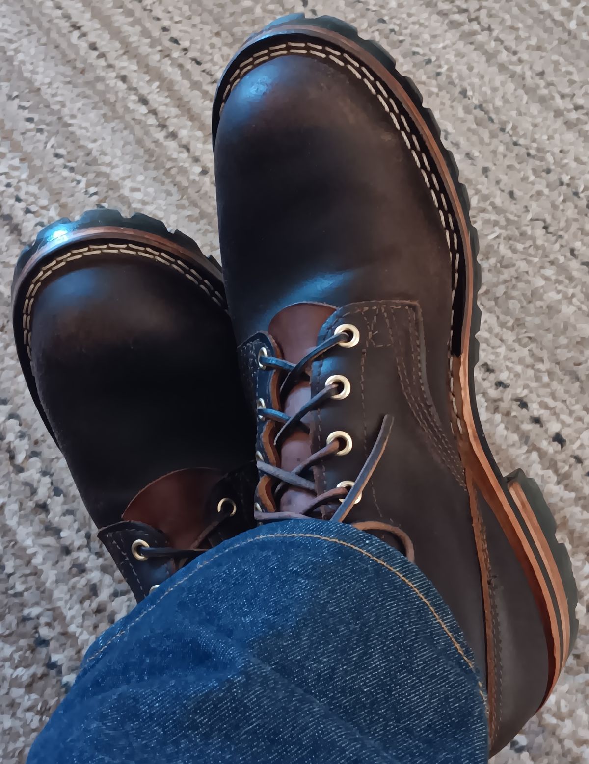 Photo by BobberD on October 8, 2023 of the Nicks Overlander in Horween Brown Waxed Flesh.