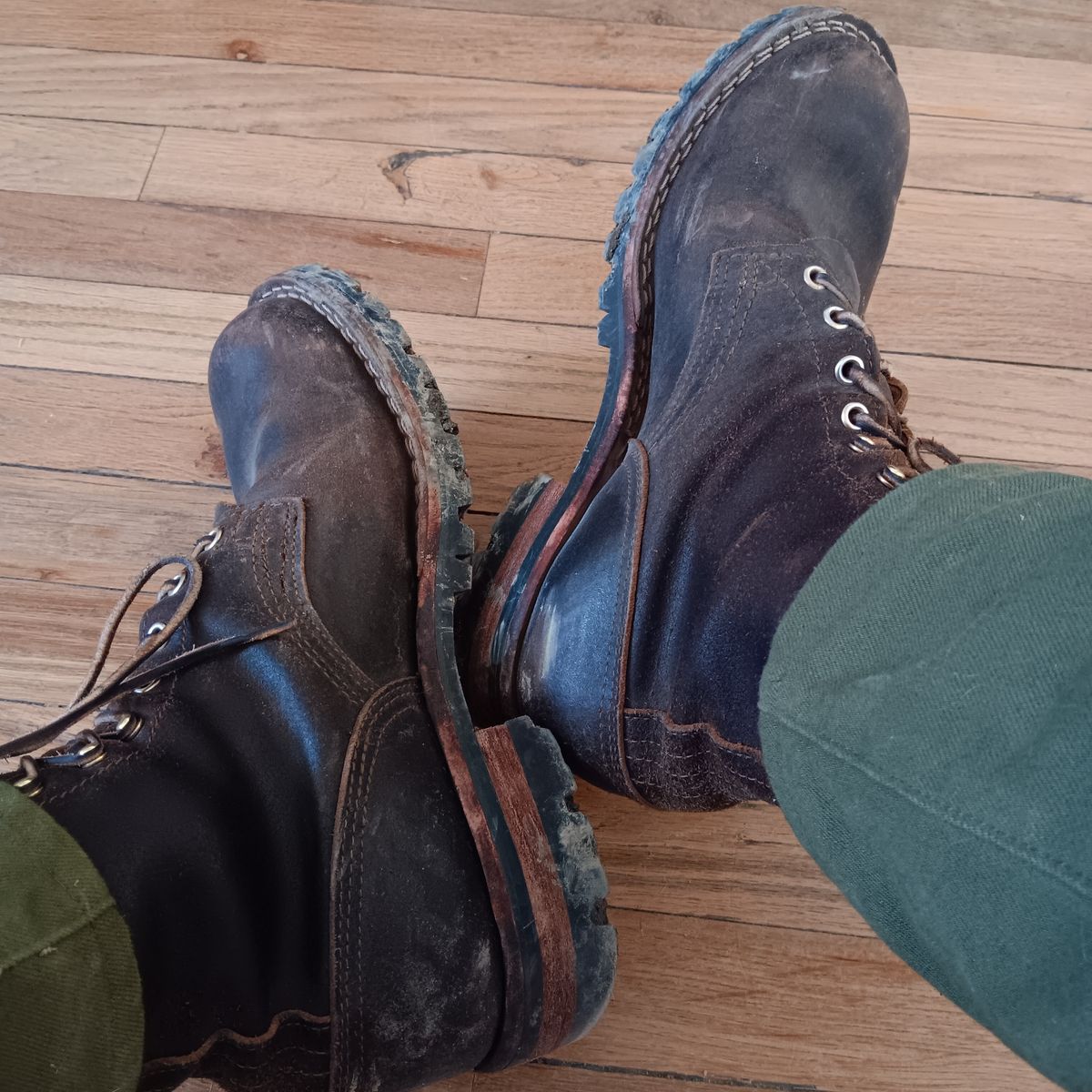Photo by BobberD on May 8, 2024 of the Nicks Overlander in Horween Brown Waxed Flesh.