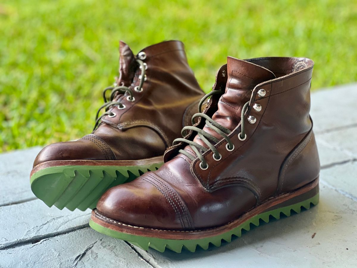 Photo by dosx on December 1, 2024 of the Red Wing Iron Ranger in Unknown Leather.