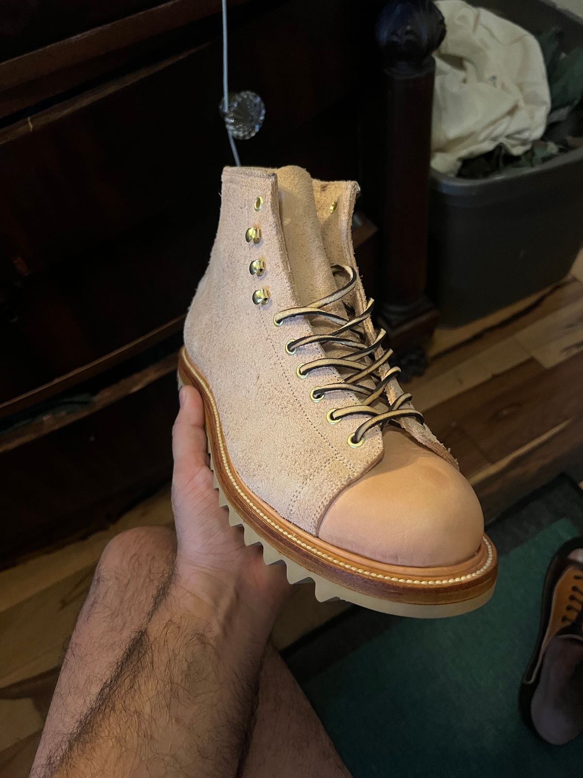 Photo by dosx on September 28, 2024 of the Unmarked Archie Boots in Unknown Natural Veg Tan.