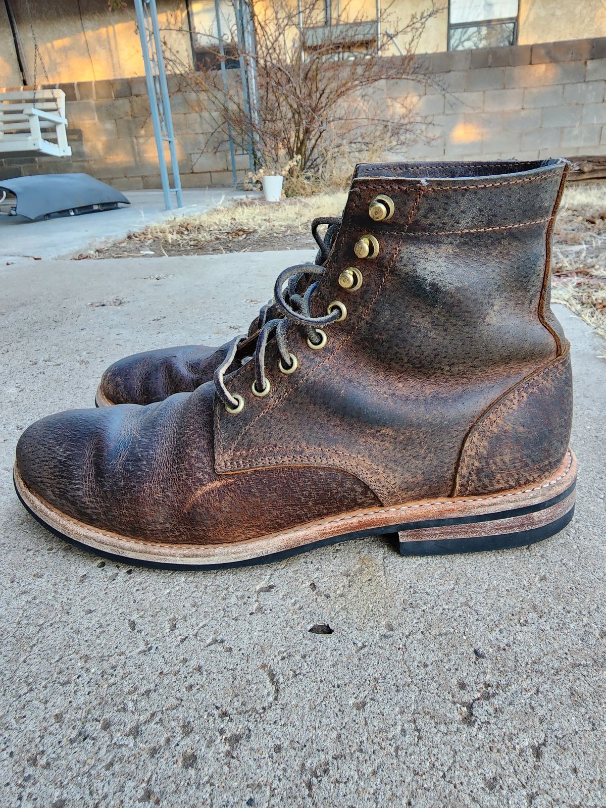 Photo by Creitz91 on February 3, 2023 of the Oak Street Bootmakers Trench Boot in Dark Waxy Wild Boar.