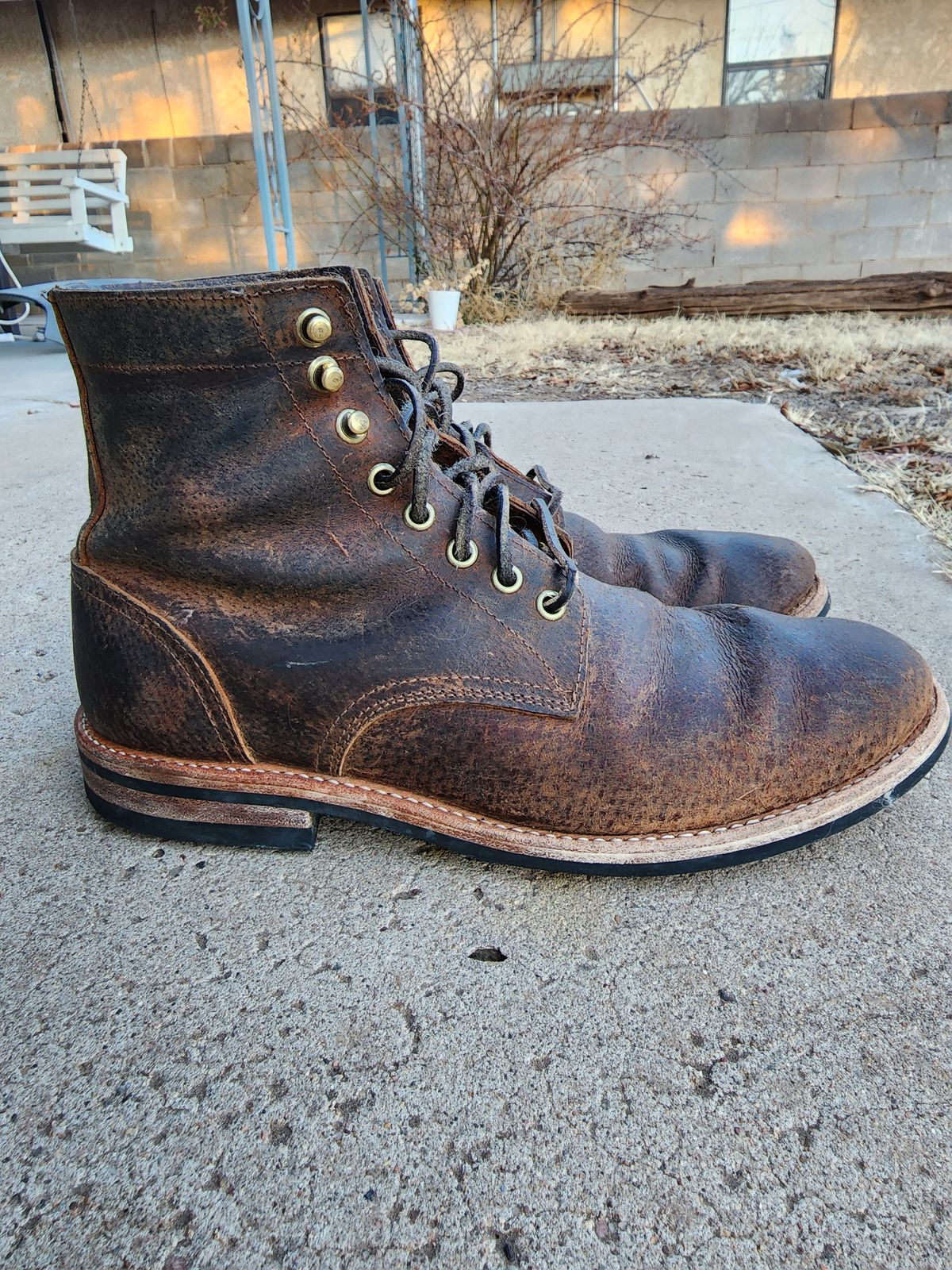 Photo by Creitz91 on February 3, 2023 of the Oak Street Bootmakers Trench Boot in Dark Waxy Wild Boar.
