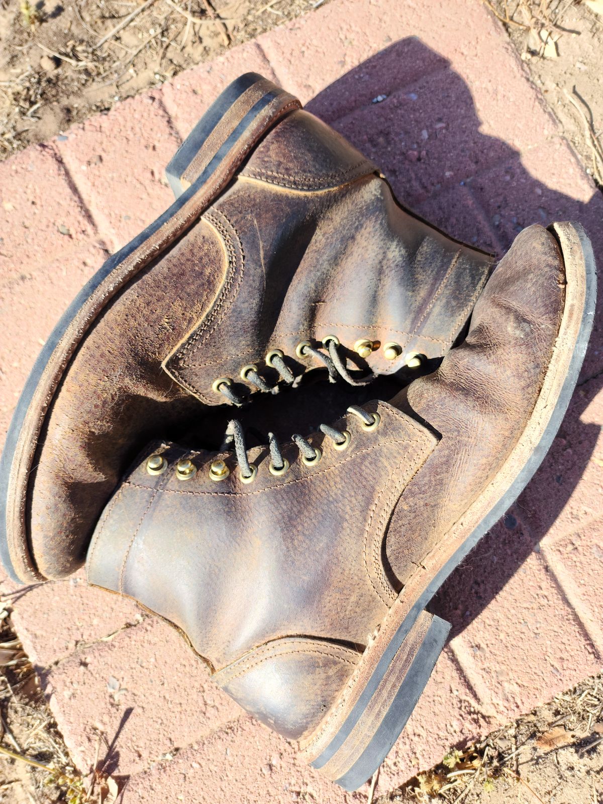 Photo by Creitz91 on April 3, 2023 of the Oak Street Bootmakers Trench Boot in Dark Waxy Wild Boar.