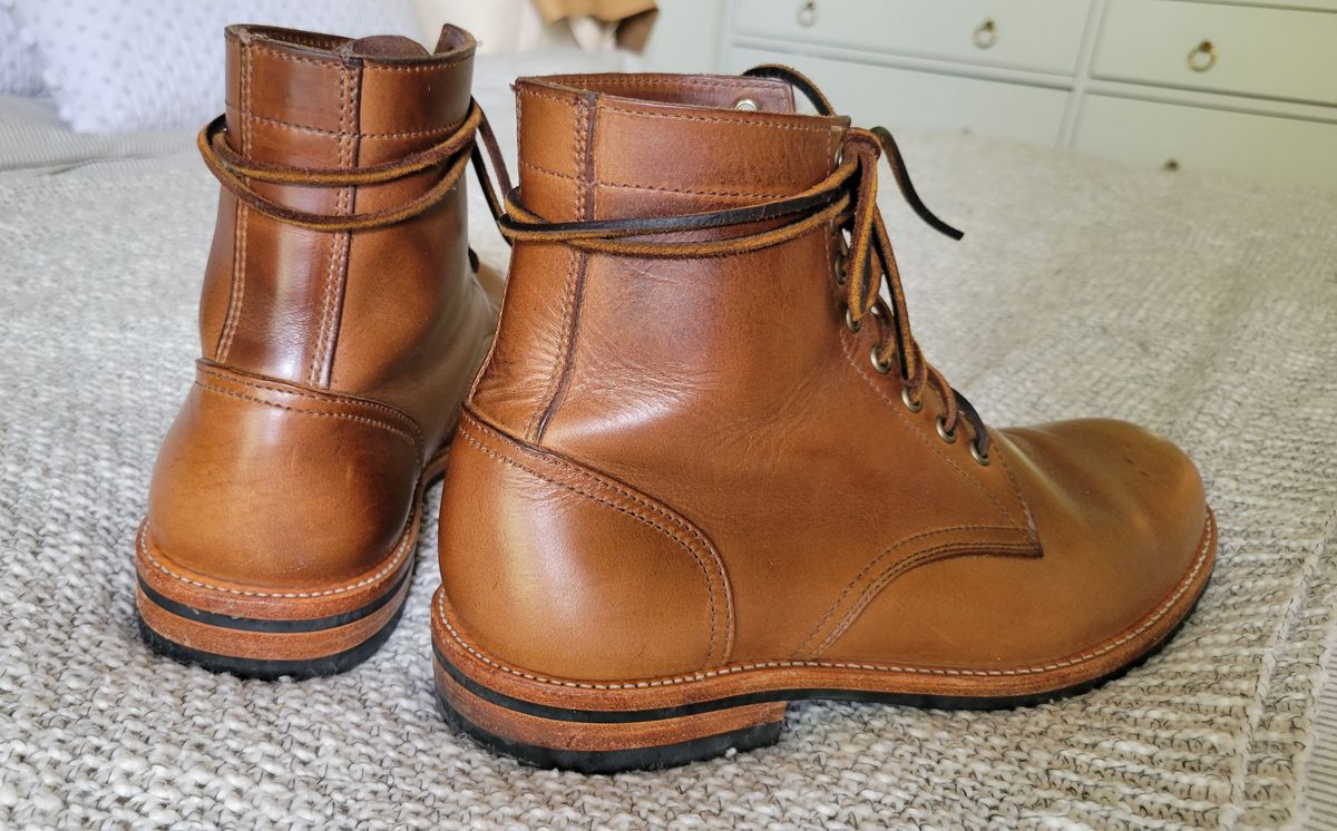 Photo by chicagosouthloop on May 22, 2025 of the Oak Street Bootmakers Trench Boot in Horween Natural Chromexcel.