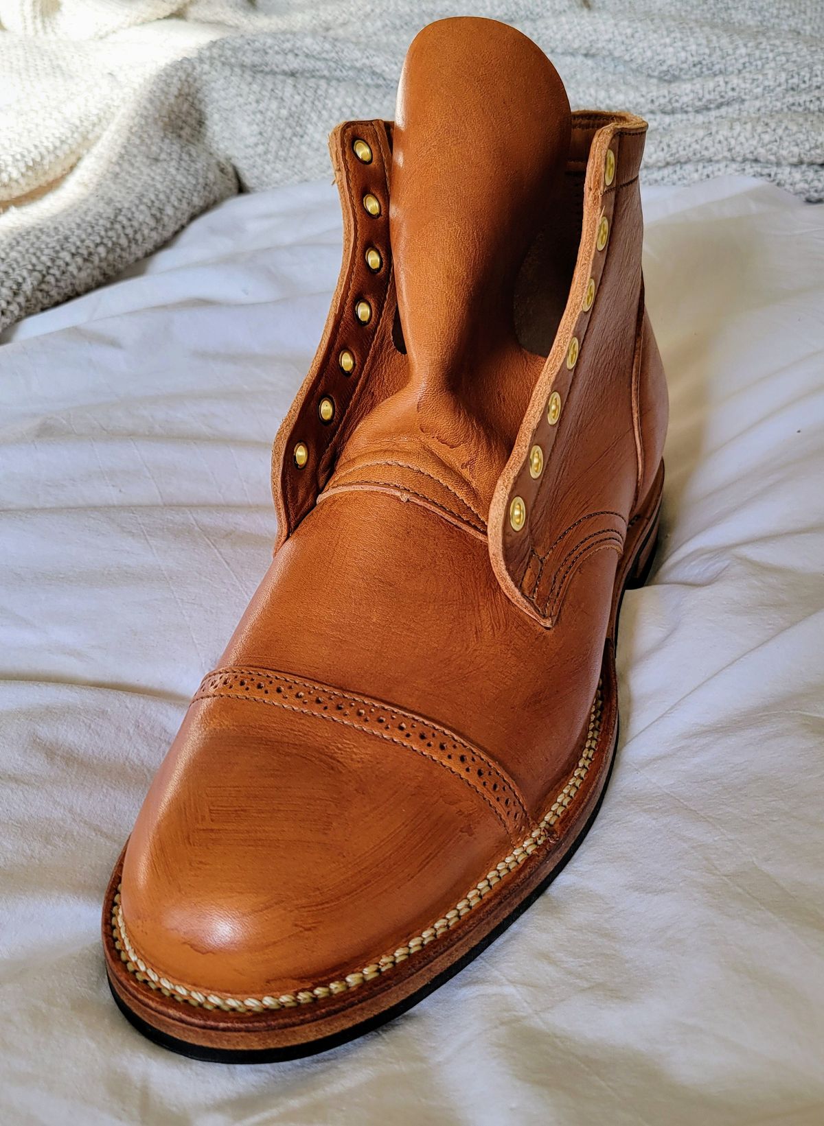 Photo by chicagosouthloop on February 20, 2025 of the Viberg Service Boot in Horween Chestnut Essex.