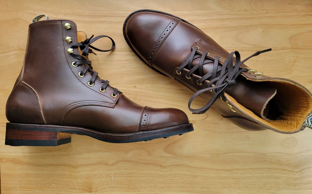 Photo by chicagosouthloop on November 3, 2024 of the Unmarked DB Hunter Cap Toe in Horween Brown Chromexcel.