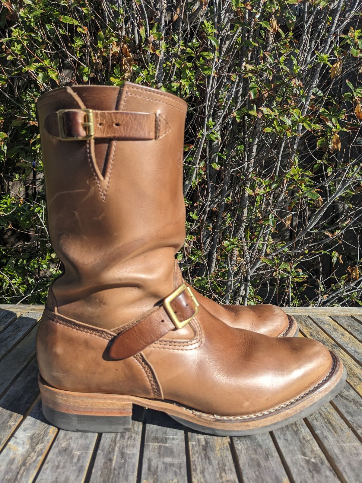 Photo by hung on December 4, 2024 of the Wesco Mister Lou in Horween Natural Chromexcel.