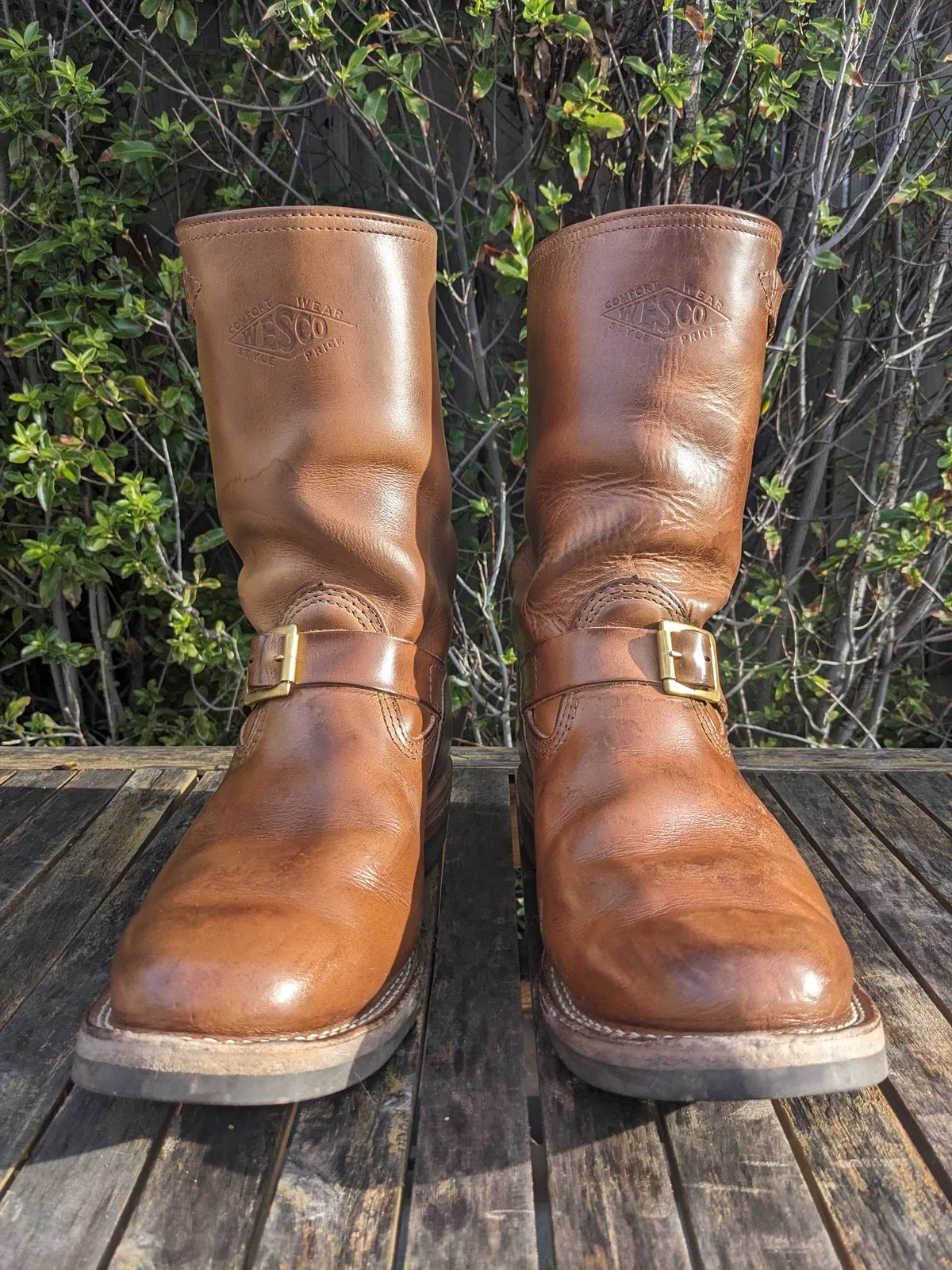 Photo by hung on January 4, 2025 of the Wesco Mister Lou in Horween Natural Chromexcel.