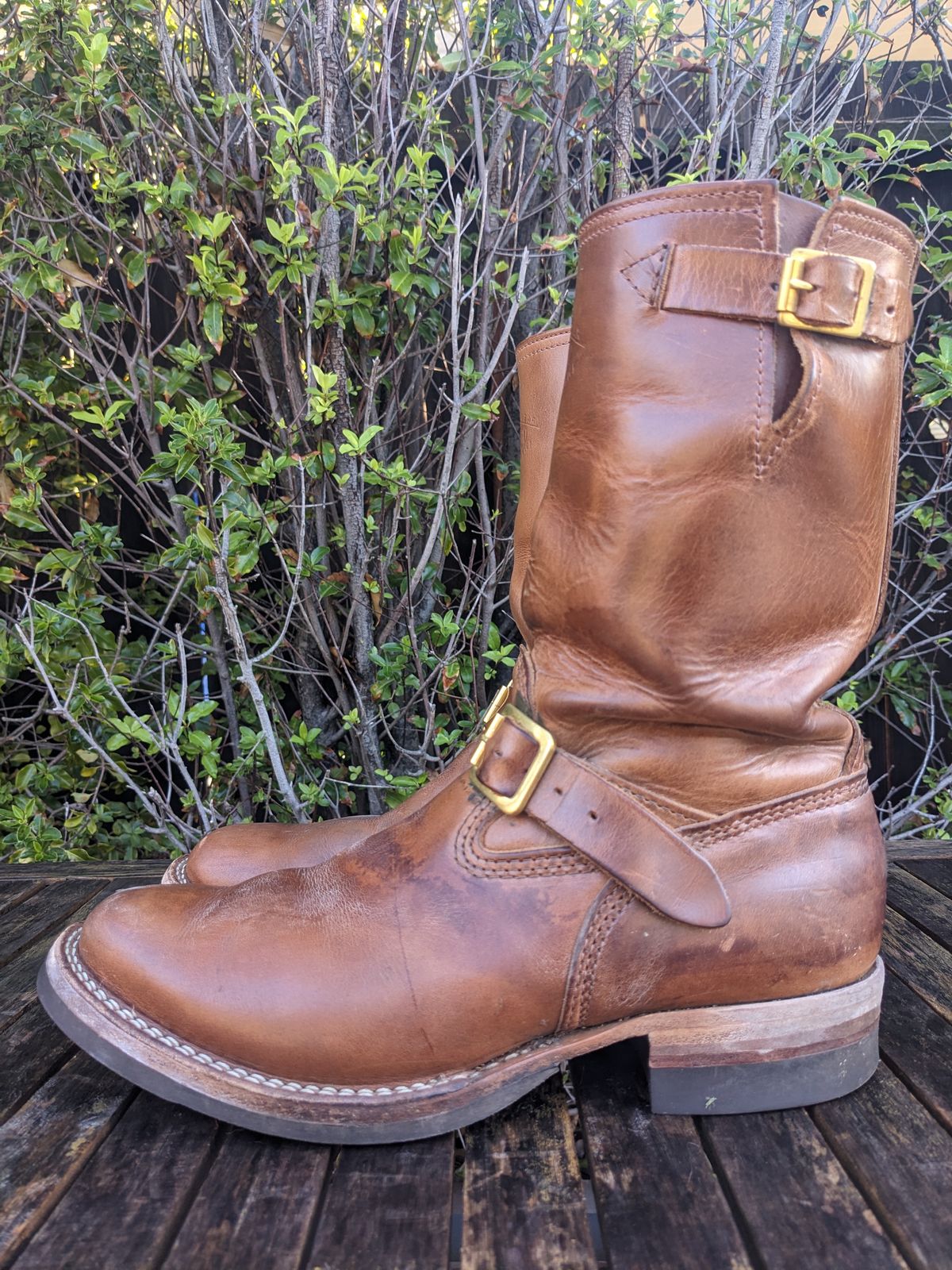 Photo by hung on February 5, 2025 of the Wesco Mister Lou in Horween Natural Chromexcel.